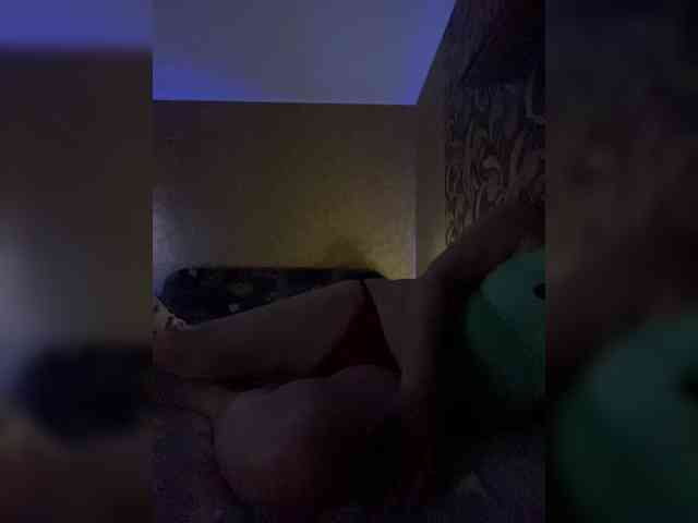 LouiseJenkin webcam