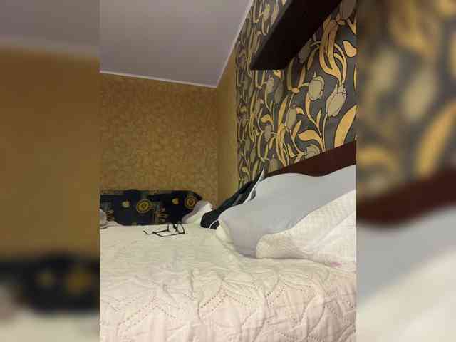 LouiseJenkin webcam
