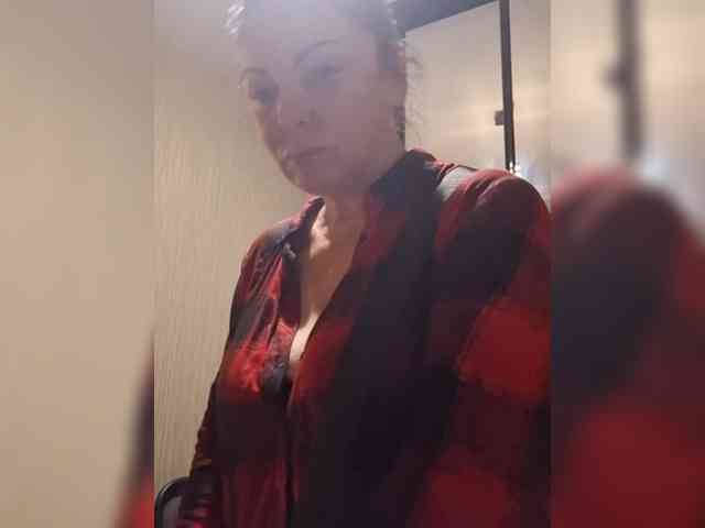 LouiseJenkin webcam