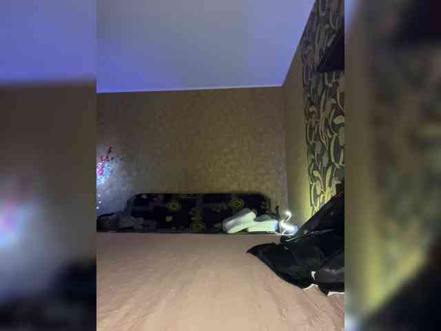 LouiseJenkin webcam