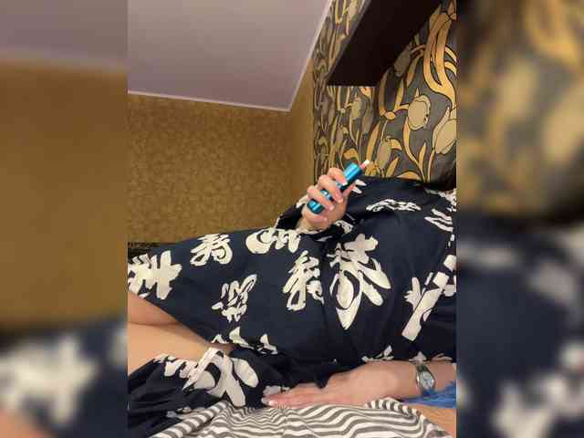LouiseJenkin Live Webcam on BongaCams