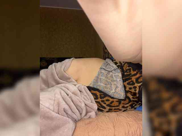 LouiseJenkin Live Webcam on BongaCams