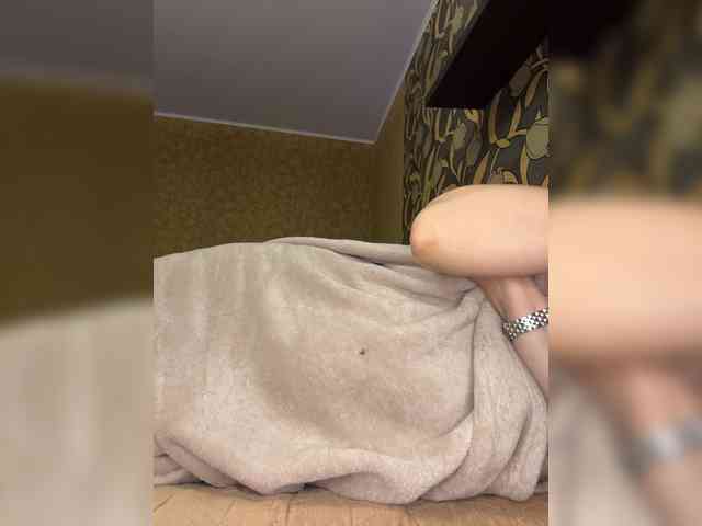 LouiseJenkin webcam