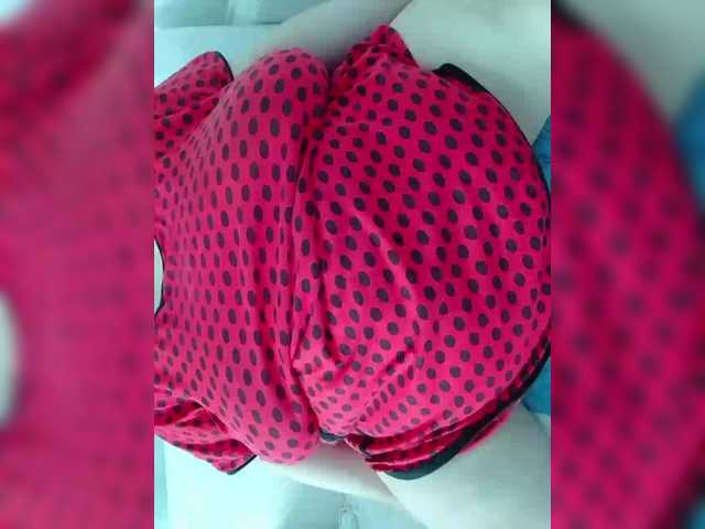 Marie301 — live female cam
