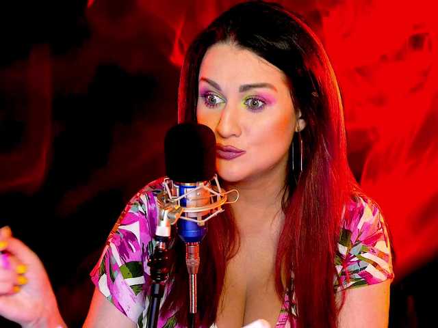 Meskhimusic live webcam show