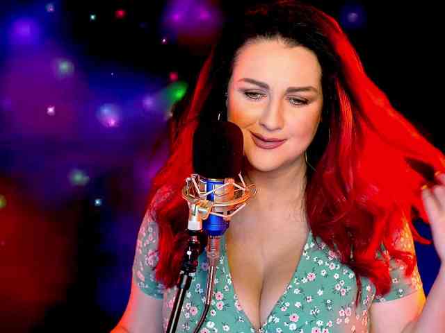 Meskhimusic webcam