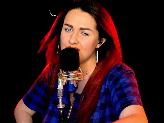 Meskhimusic webcam