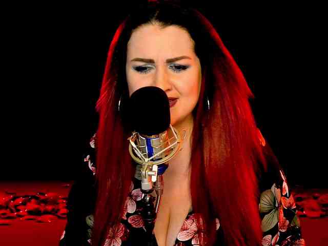 Meskhimusic webcam