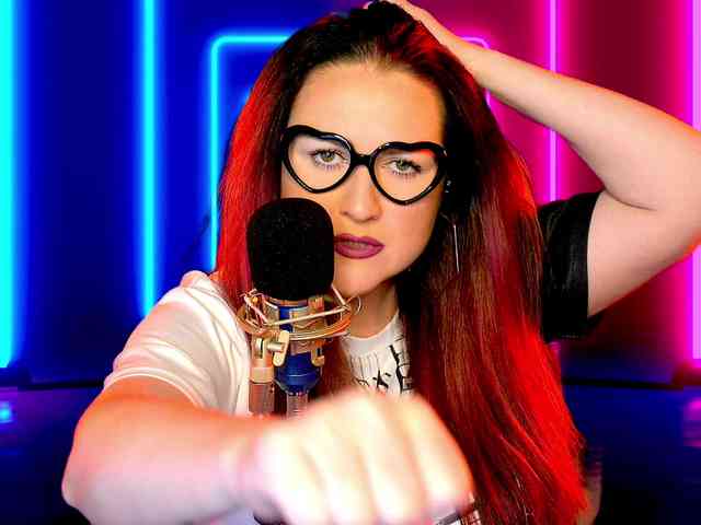 Meskhimusic webcam
