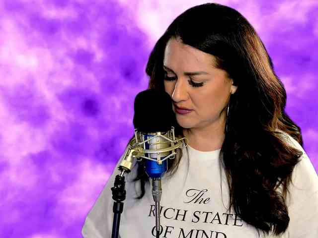 Meskhimusic webcam