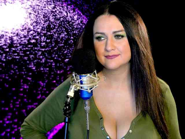Meskhimusic webcam