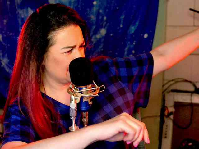 Meskhimusic webcam