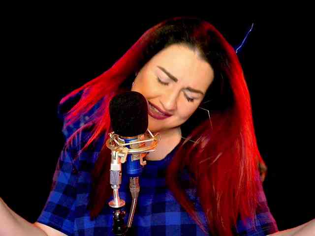 Meskhimusic webcam