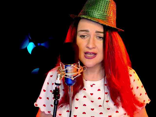 Meskhimusic webcam