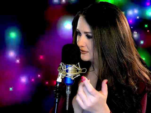 Meskhimusic webcam