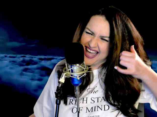 Meskhimusic webcam
