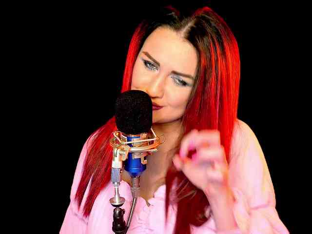 Meskhimusic webcam