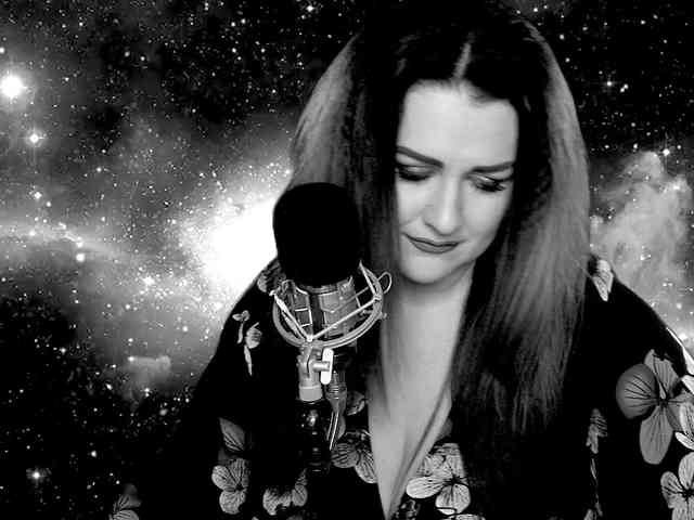 Meskhimusic webcam