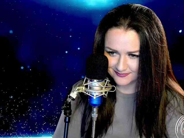 Meskhimusic webcam