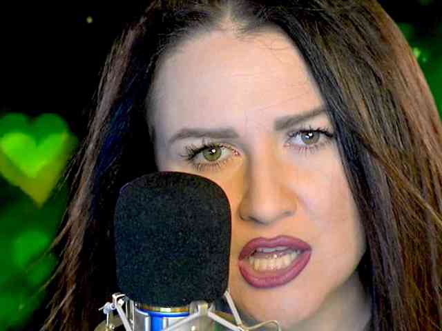Meskhimusic webcam
