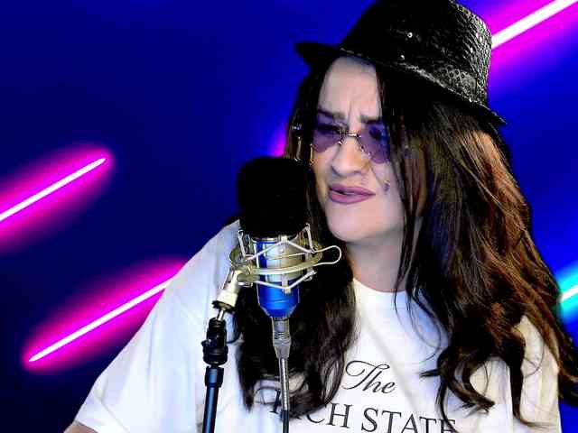 Meskhimusic webcam