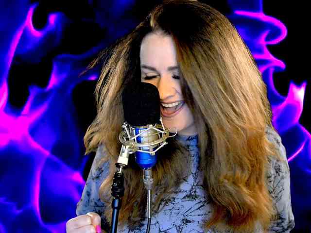 Meskhimusic webcam