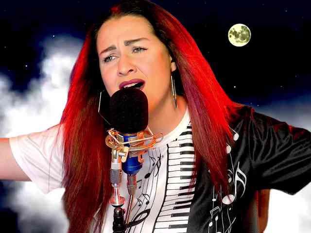 Meskhimusic webcam