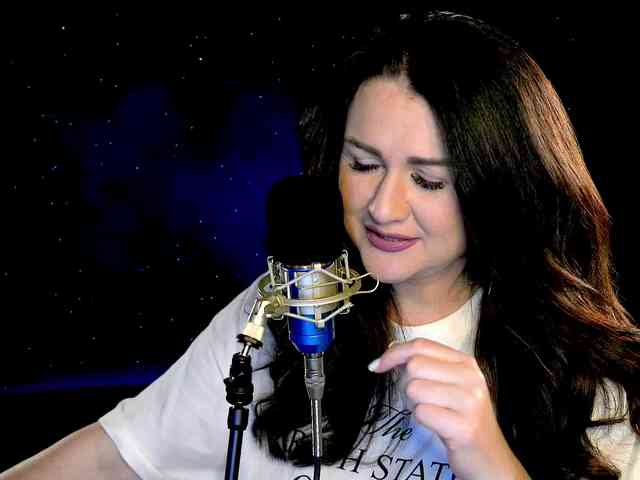 Meskhimusic webcam