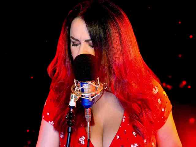 Meskhimusic webcam
