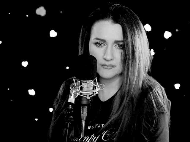 Meskhimusic webcam