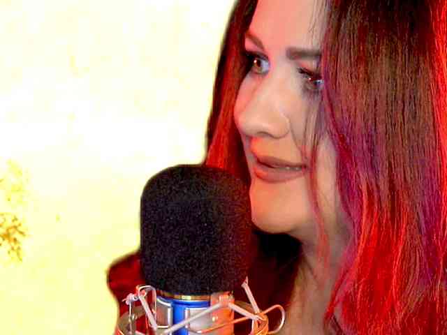 Meskhimusic webcam