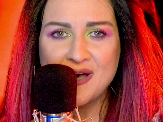 Meskhimusic webcam