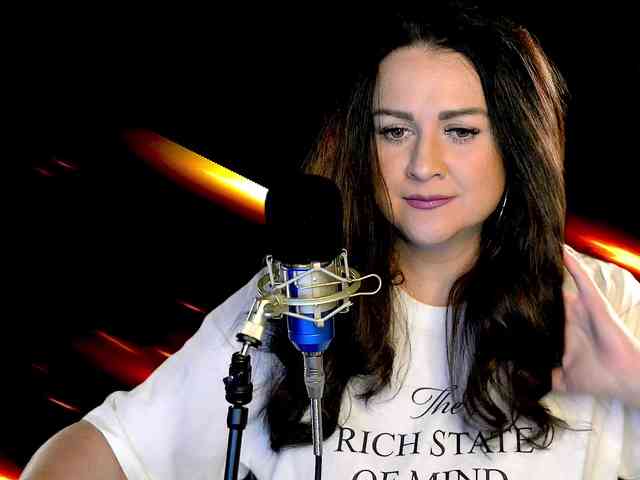 Meskhimusic webcam
