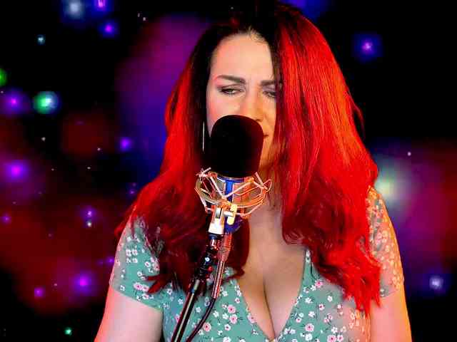 Meskhimusic webcam