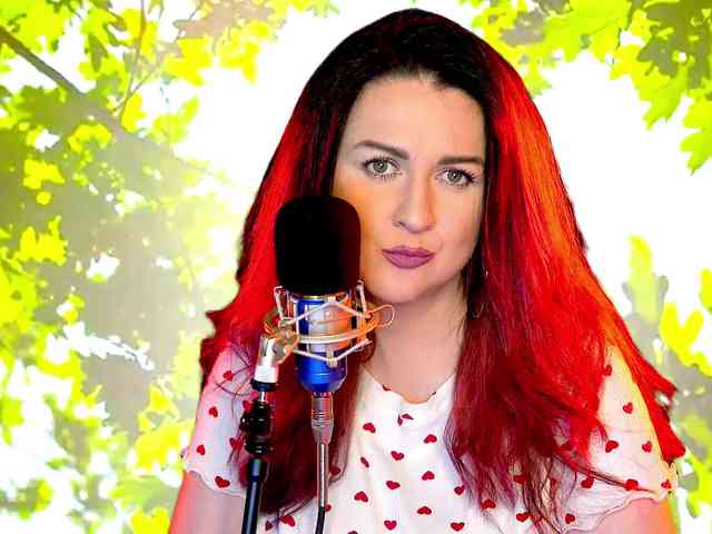 Meskhimusic webcam