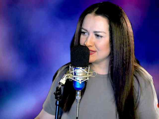 Meskhimusic webcam