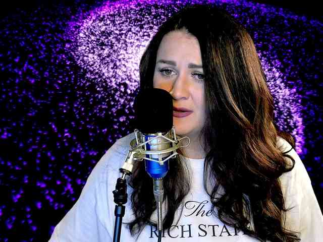 Meskhimusic webcam