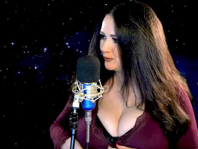 Meskhimusic webcam