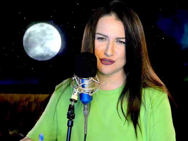 Meskhimusic webcam