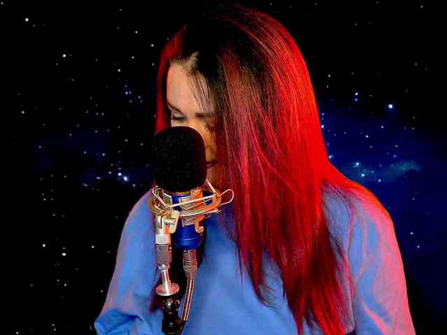 Meskhimusic webcam
