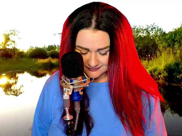 Meskhimusic webcam