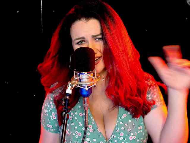 Meskhimusic webcam