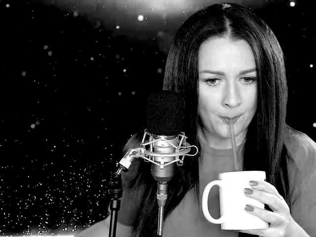 Meskhimusic webcam