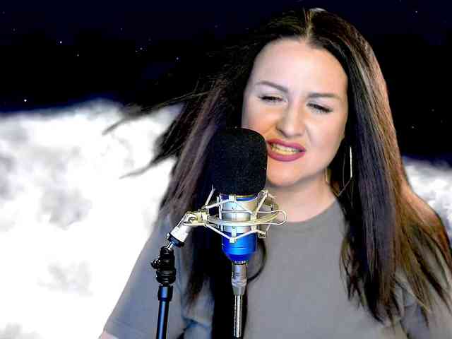 Meskhimusic webcam