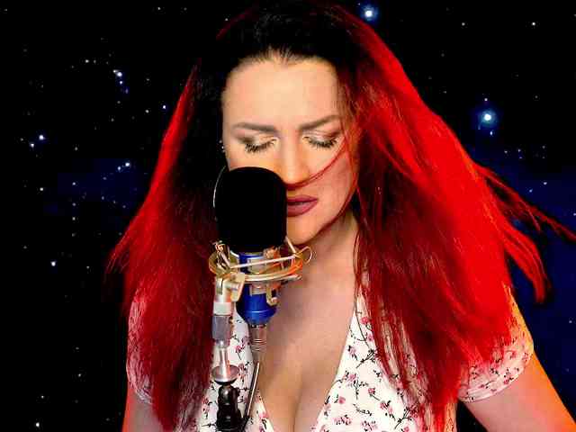 Meskhimusic webcam