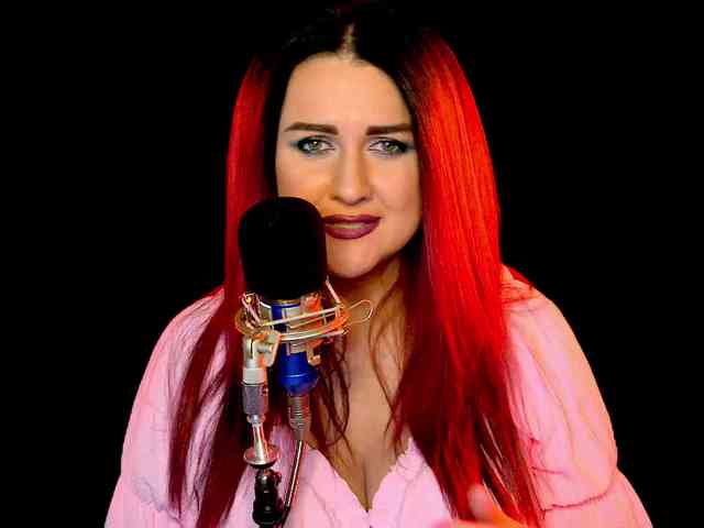 Meskhimusic webcam