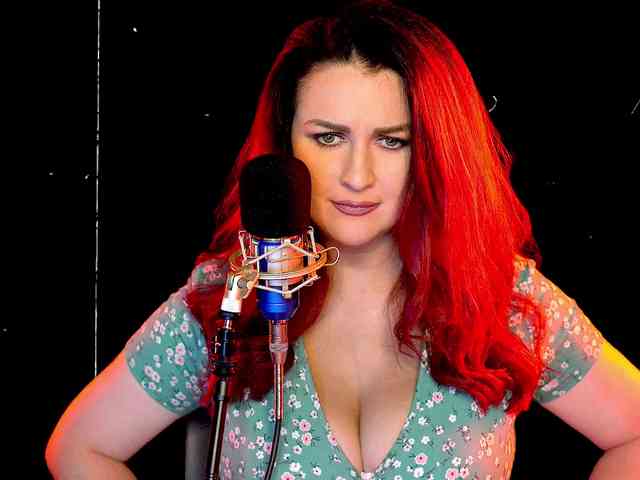 Meskhimusic webcam