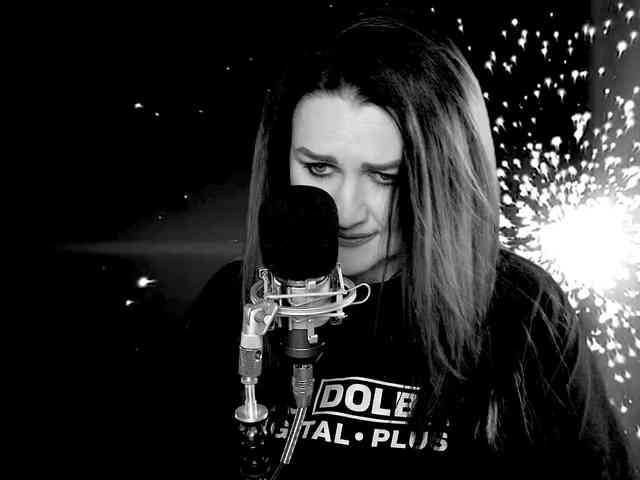 Meskhimusic webcam