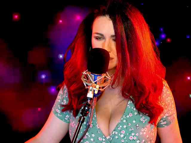 Meskhimusic webcam