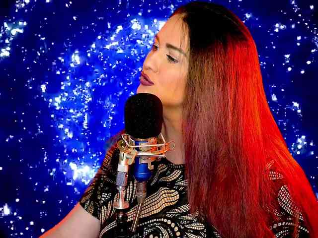 Meskhimusic webcam